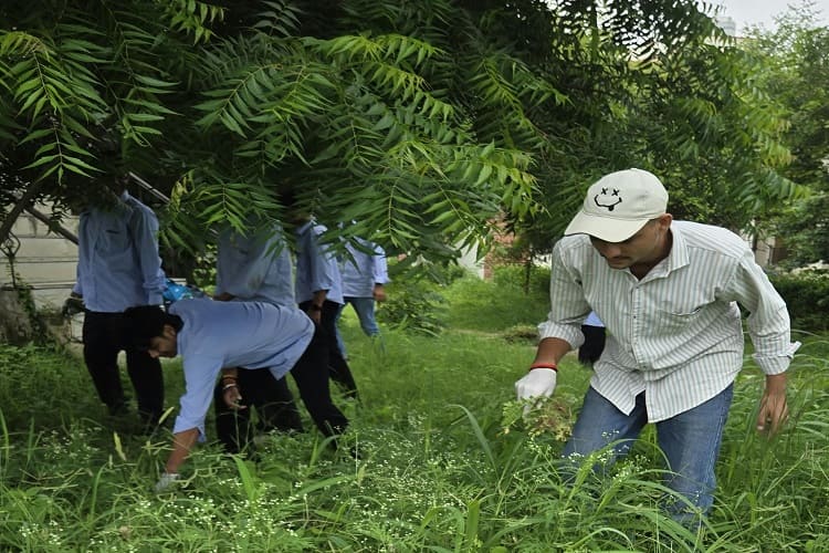 Campus Eradication Drive - NSS Volunteers